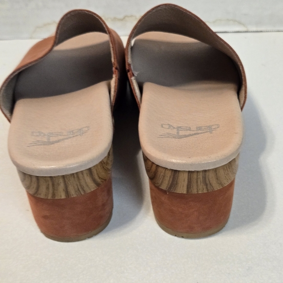 Dansko Maci Coral Orange Nubuck Suede Leather Slide Comfort Clogs Size 37. - Picture 5 of 11